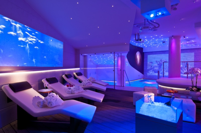 SPA Moon - piscina con proiezioni immersive e idromassaggio al Trilussa Palace Hotel Roma